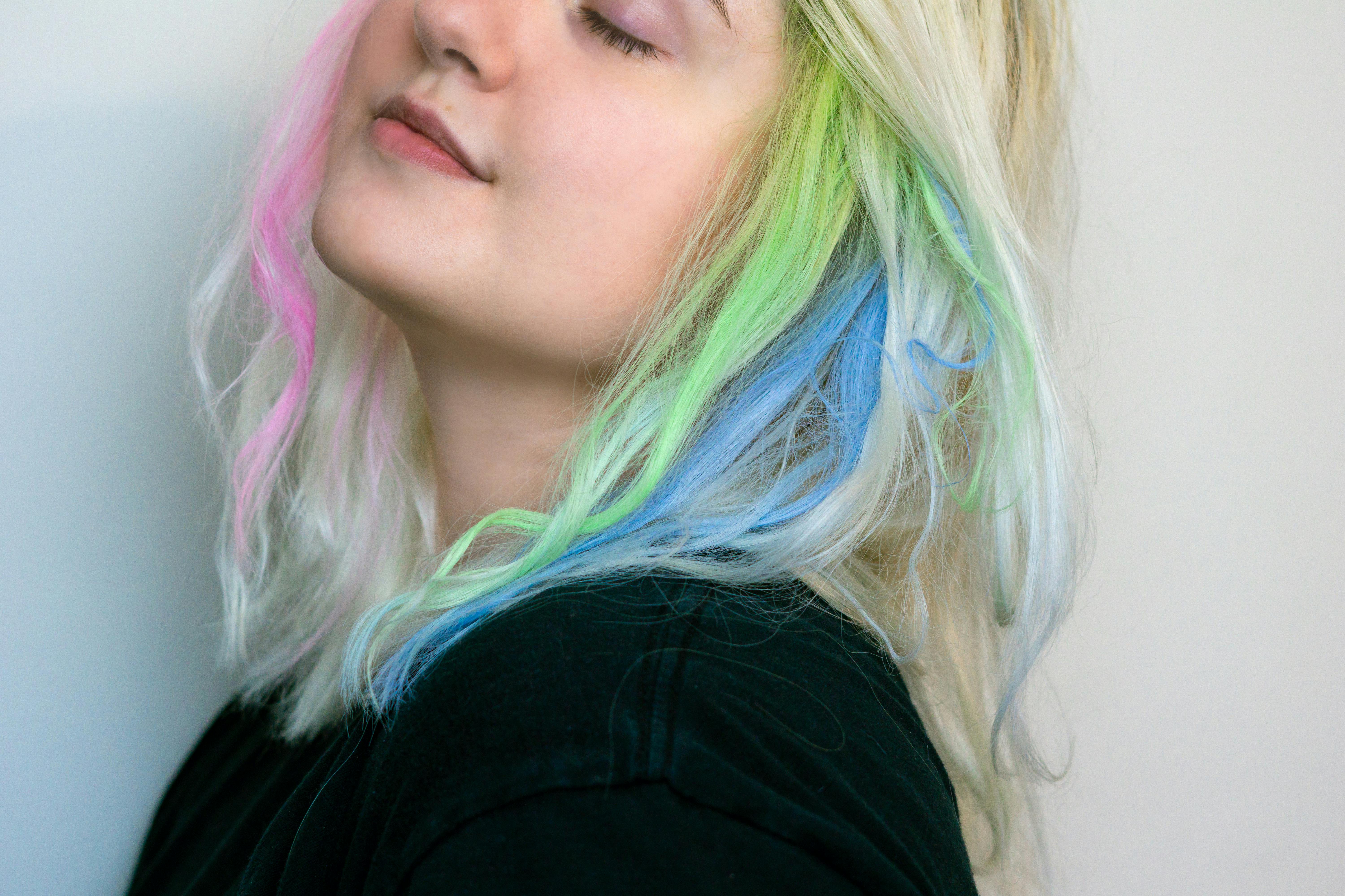Learn How to Pull Off Pastel Pink Hair - L'Oréal Paris