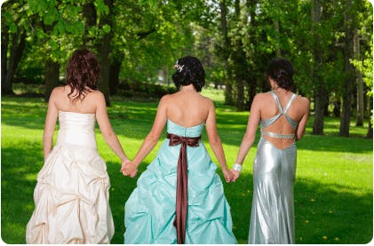 How to Find a Fabulous Prom Dress on a Budget