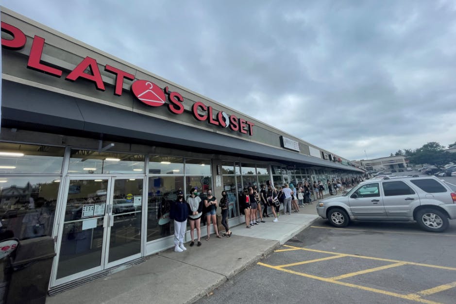 shoppers line up for a platos closet opening in texas