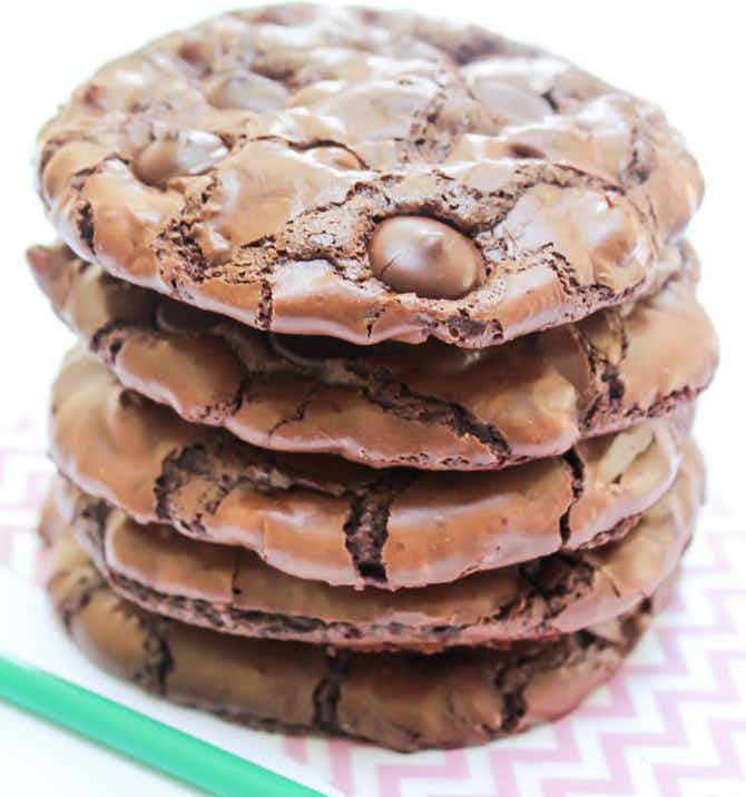 Copycat Starbucks Flourless Chewy Chocolate Cookie Recipe