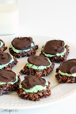 Fudgy Mint Chocolate No-Bake Cookies