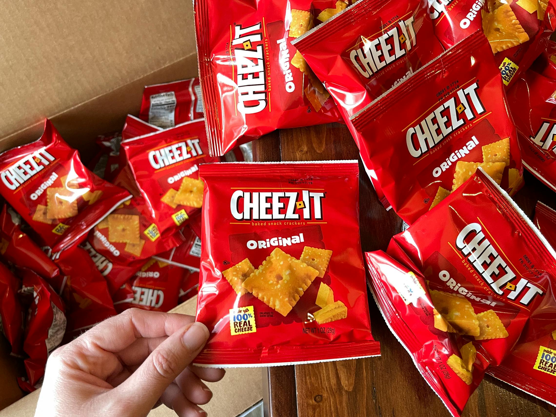 Snack bags of Cheez-its from Amazon