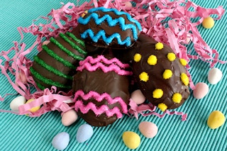 Via http://www.butterwithasideofbread.com/2013/03/homemade-chocolate-marshmallow-eggs.html