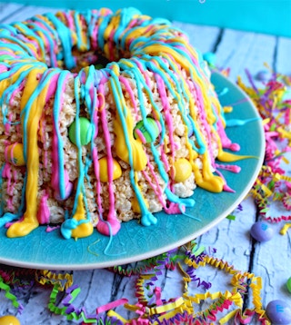 Via http://delightfulemade.com/2014/03/27/spring-krispie-cake-mms-candy-drizzle/