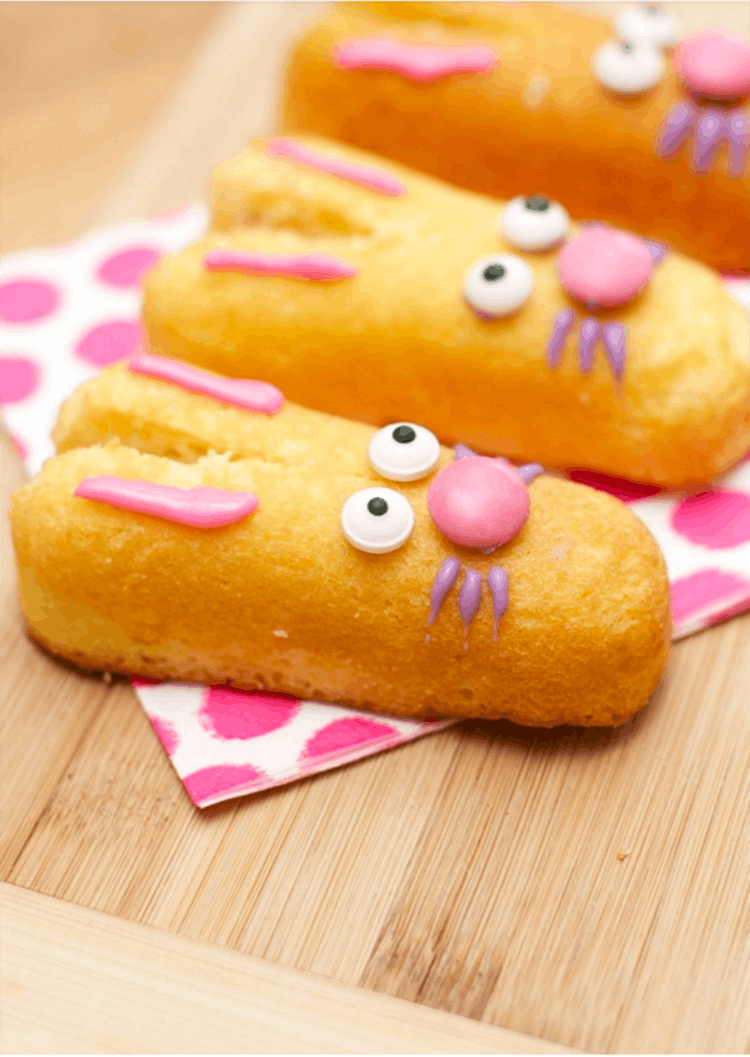 Via Spaceships and Laser Beams http://spaceshipsandlaserbeams.com/blog/party-food/kids-party-food-ideas-easy-easter-bunnies