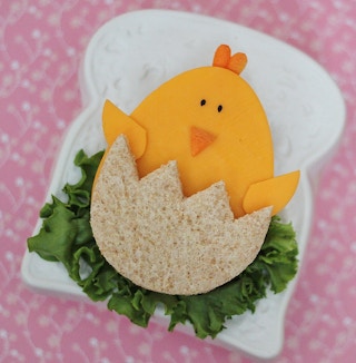 Via http://www.cutefoodforkids.com/2011/04/easter-sandwich-baby-chick.html