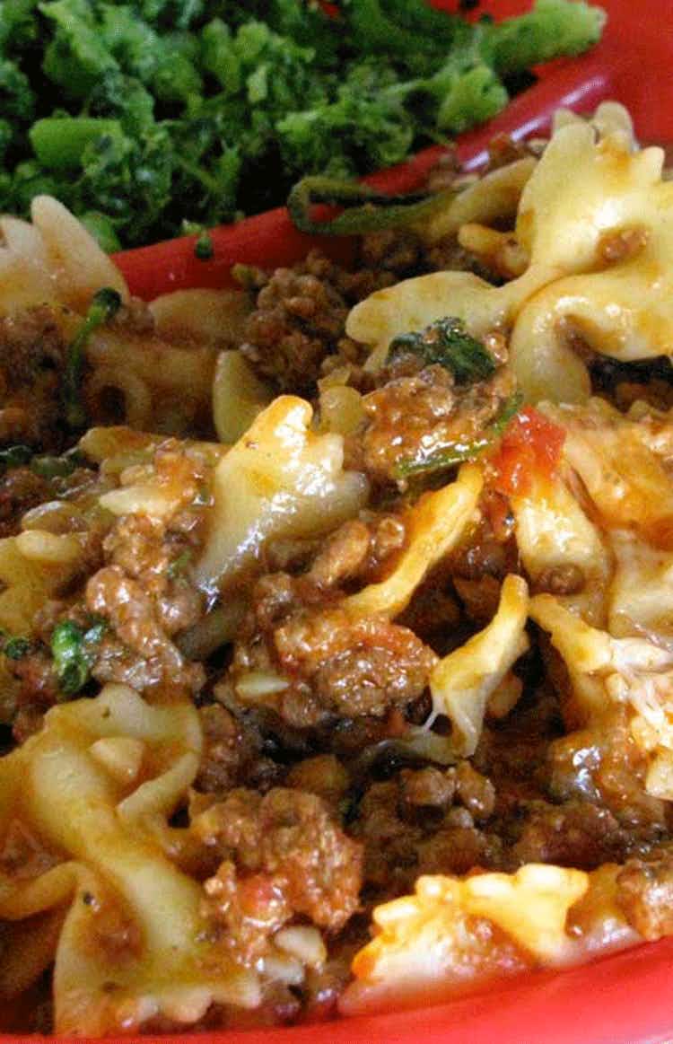 Bowtie pasta with ground beef dish