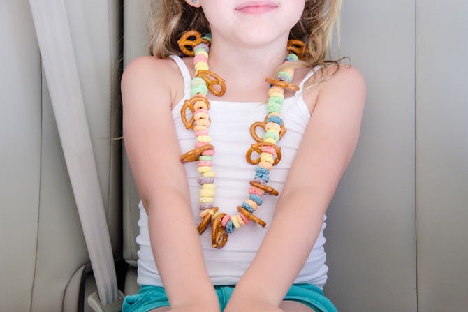 snack-necklace