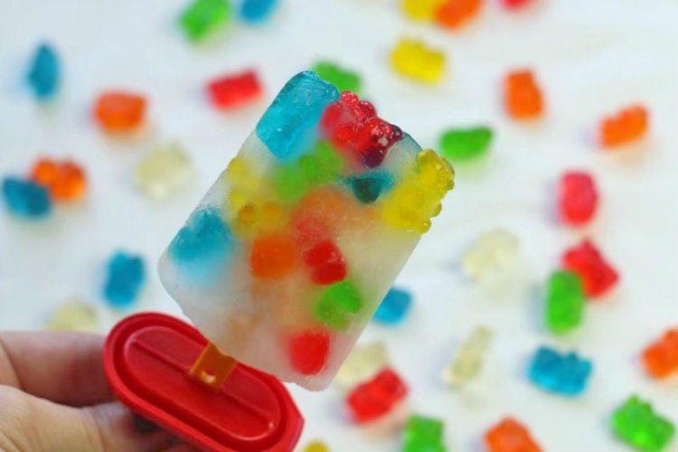 17 Simple and Delicious Homemade Popsicle Recipes
