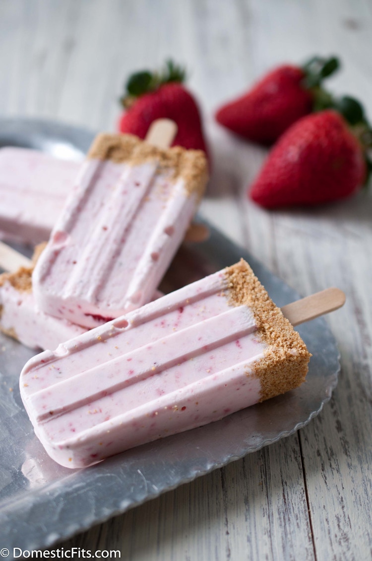 17 Simple and Delicious Homemade Popsicle Recipes