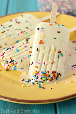 17 Simple and Delicious Homemade Popsicle Recipes