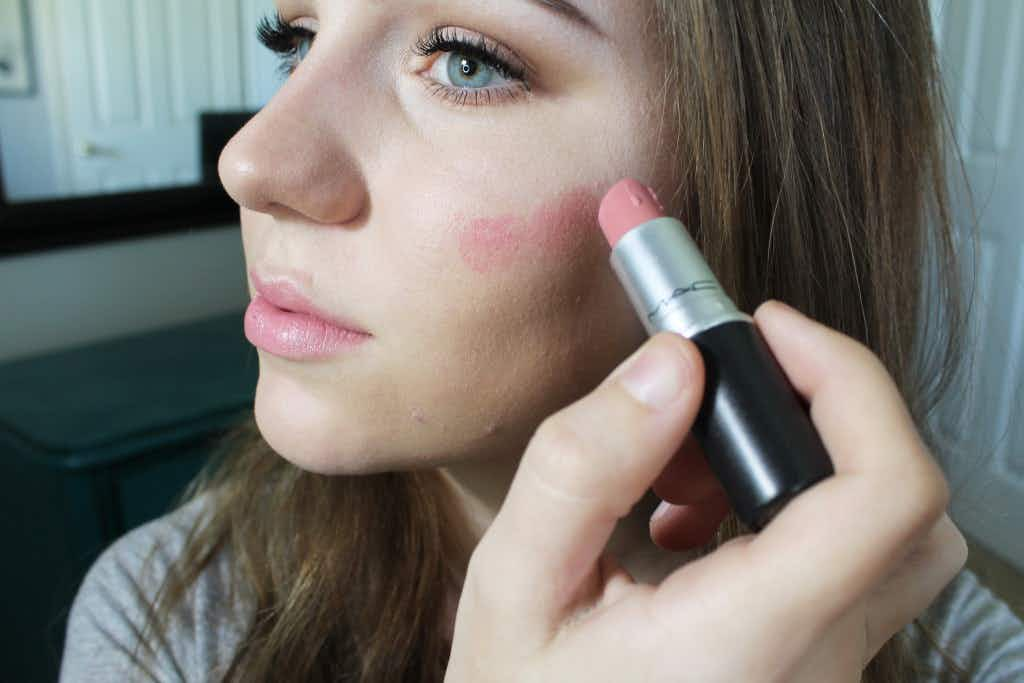 14 Fabulous Lipstick Hacks You Probably Didn't Know About