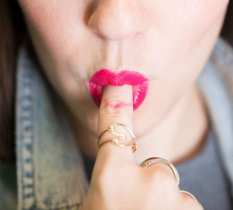 14 Fabulous Lipstick Hacks You Probably Didn't Know About