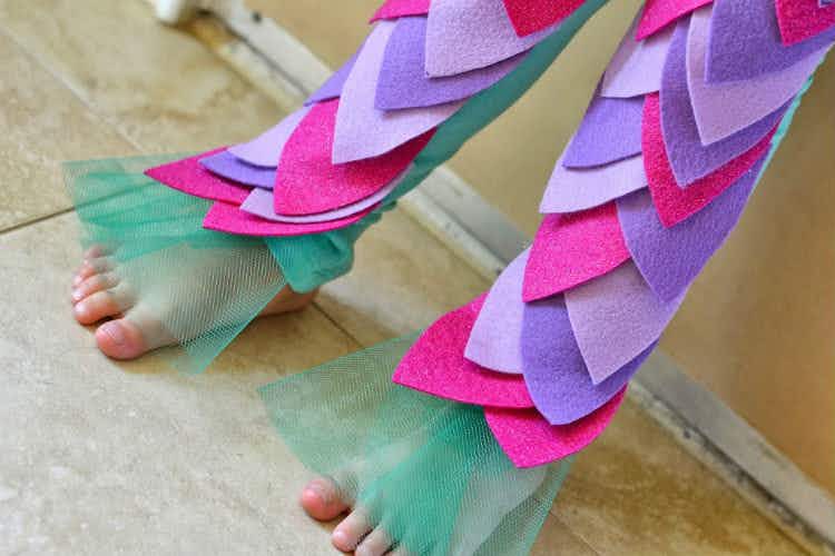 Follow up the mermaid look by creating leggings with felt sheets.
