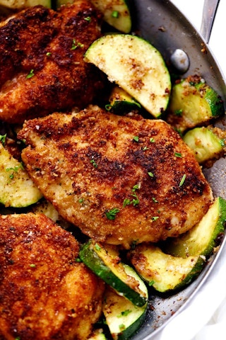 Crispy Parmesan Garlic Chicken with Zucchini