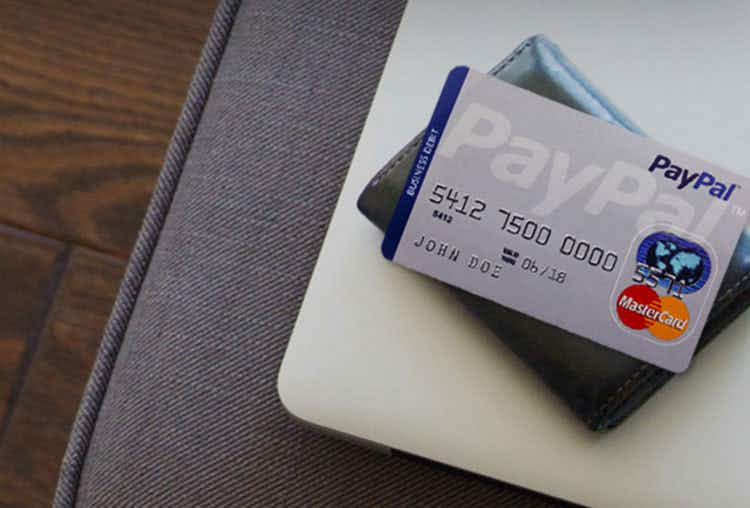  Business owners use PayPal Business Debit Mastercard to get 1% cash back without a credit card.