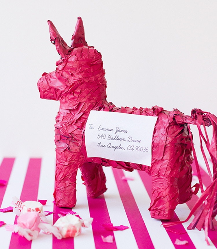 Design and send a piñata-gram.