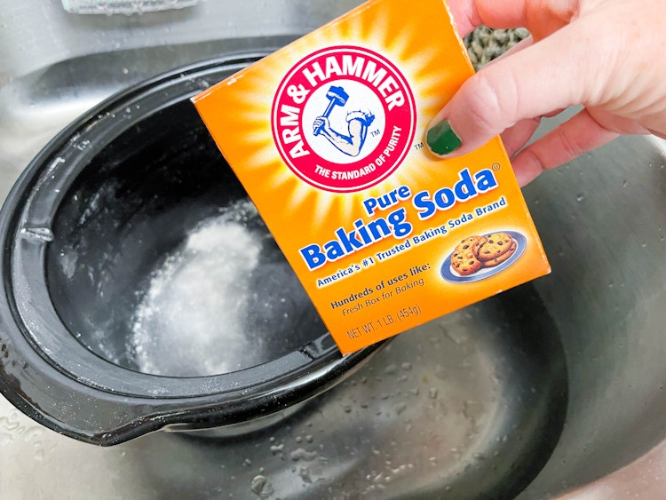 baking soda in a crockpot