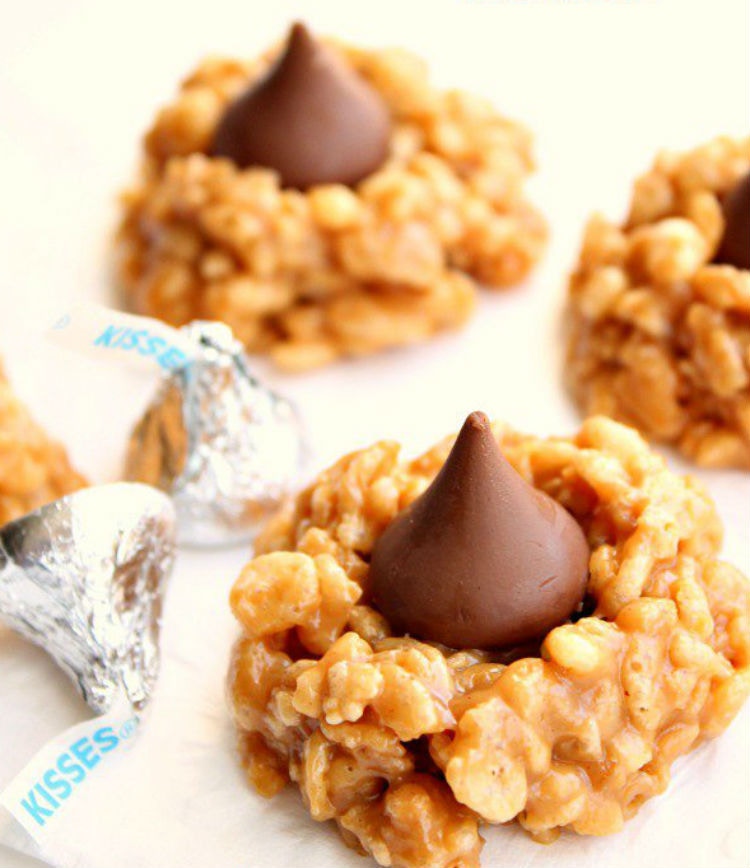 No-Bake Peanut Butter Kiss Cookies