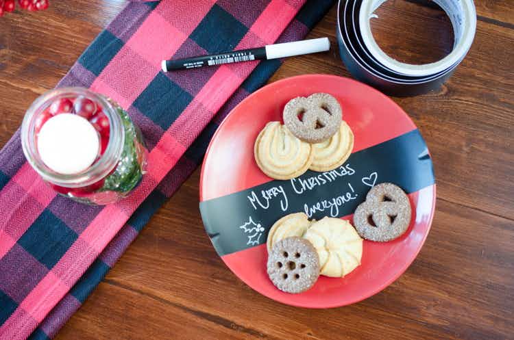 Use chalkboard tape to turn plain dishes into party dishes.
