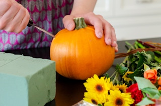 fresh pumpkin flower vase diy cut pumpkin 03 1664313051 1664313052
