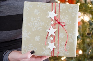 Make your own star garland with model magic.