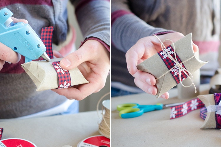 Make small gift boxes out of toilet paper rolls.