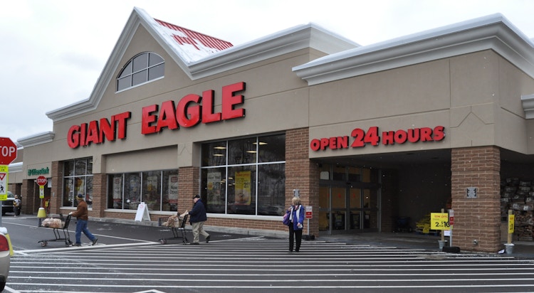 Giant Eagle storefront