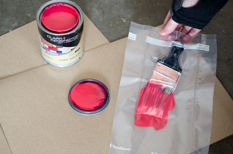 Instead of cleaning paintbrushes after a long day, seal a wet brush and it'll be ready to use the next day. 