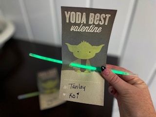 hand holding yoda themed valentines