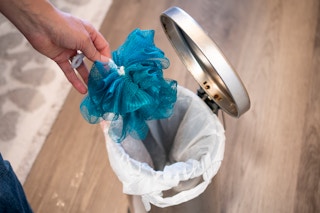 shower loofah things you should throw out 2021 27 1636073509 1636073509