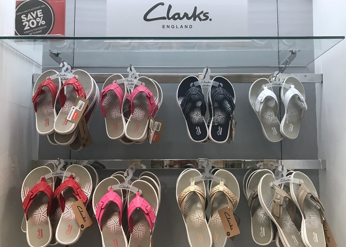 clarks flip flops macy's