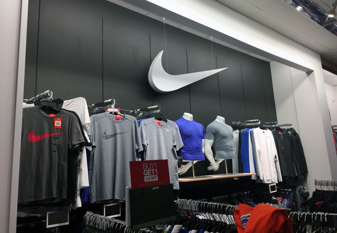 discount nike outfits