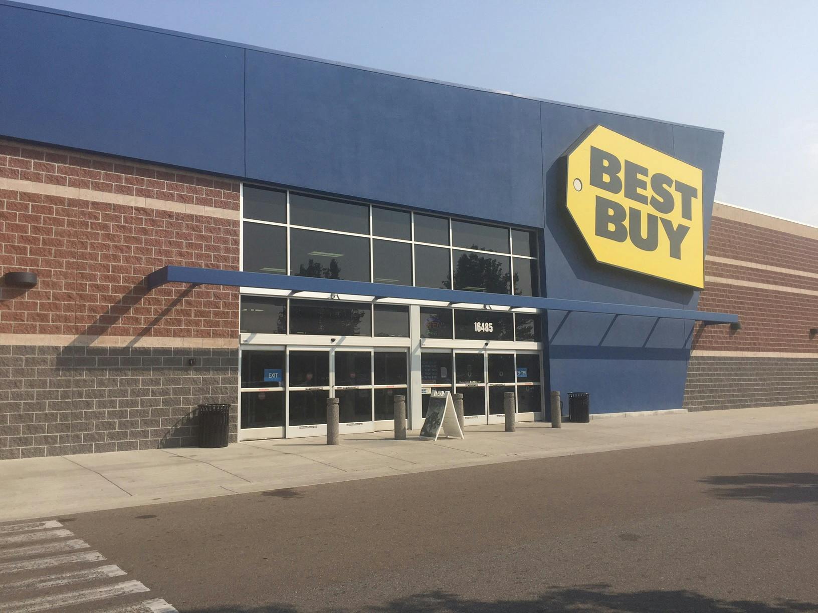 Best Buy Opening Stores By Appointment Only The Krazy Coupon Lady   Best Buy Storefront 