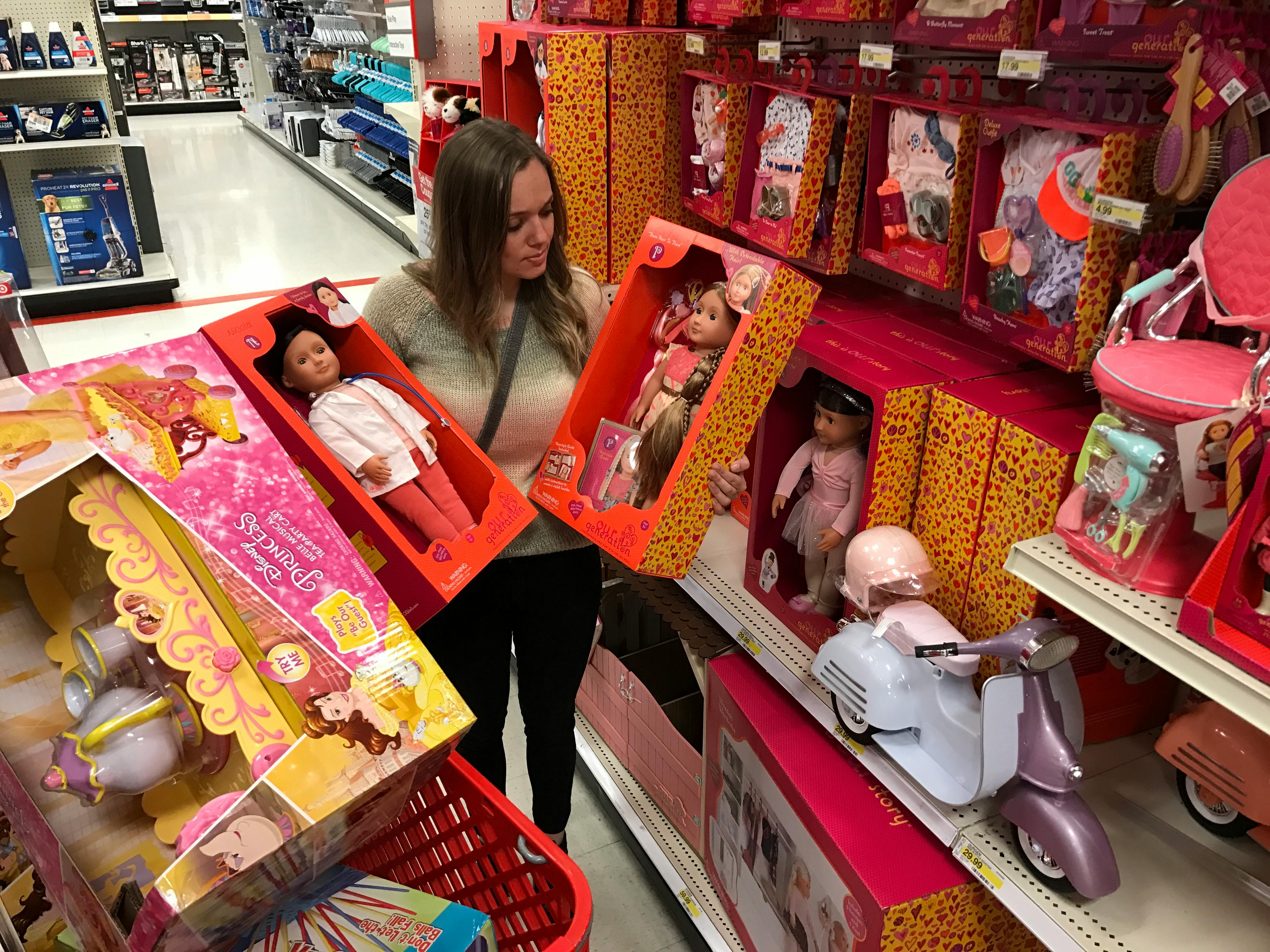 8 Tips for Getting the Best Deals on Your Kids' Favorite Toys The