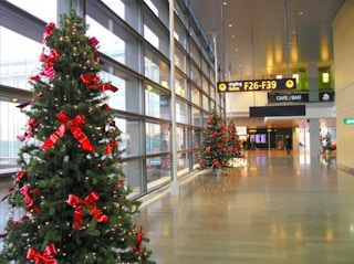 fly on christmas 750x560