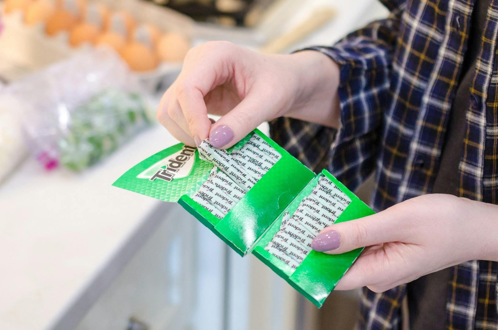 Chew sugarless gum while you grocery shop and cook.