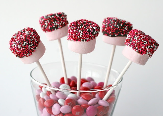 22. Marshmallow Pops