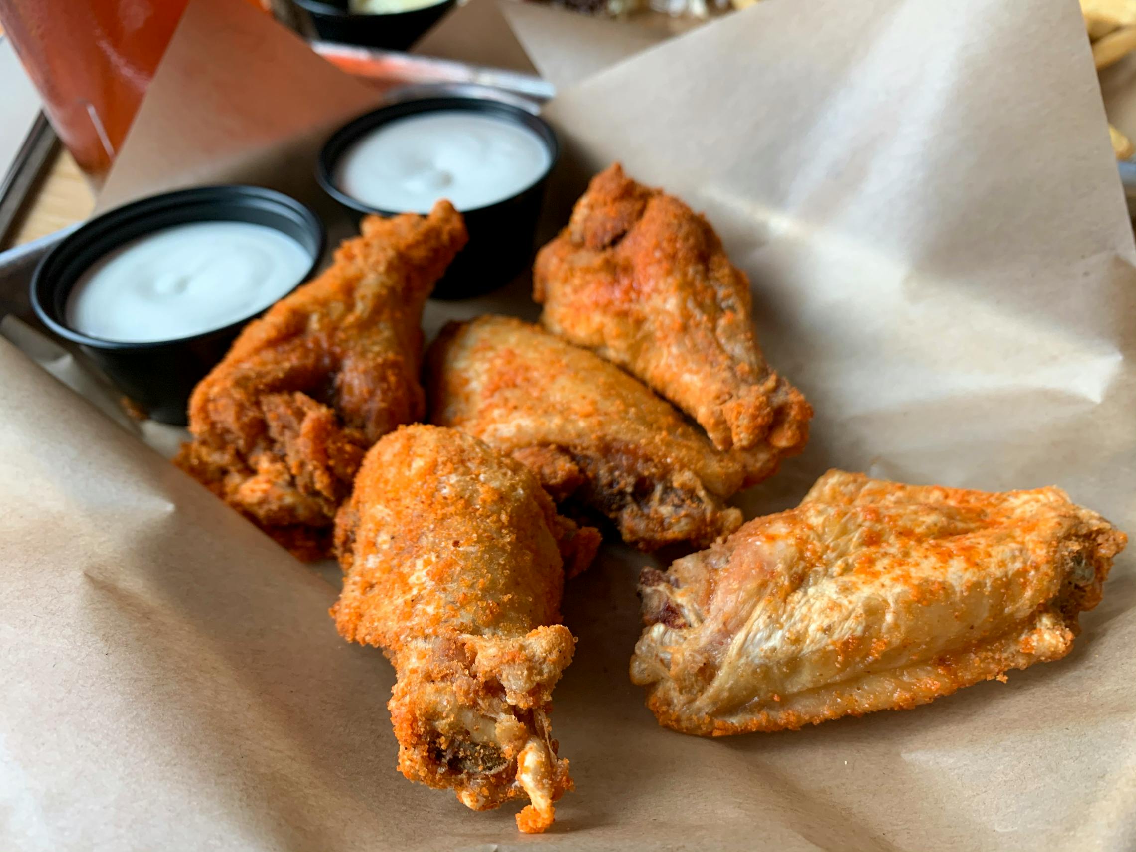 Applebee's Wings vs. Buffalo Wild Wings – Breck Bugle