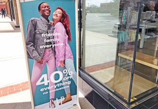 gap store front friends and family 40 off 38 2 1520535300