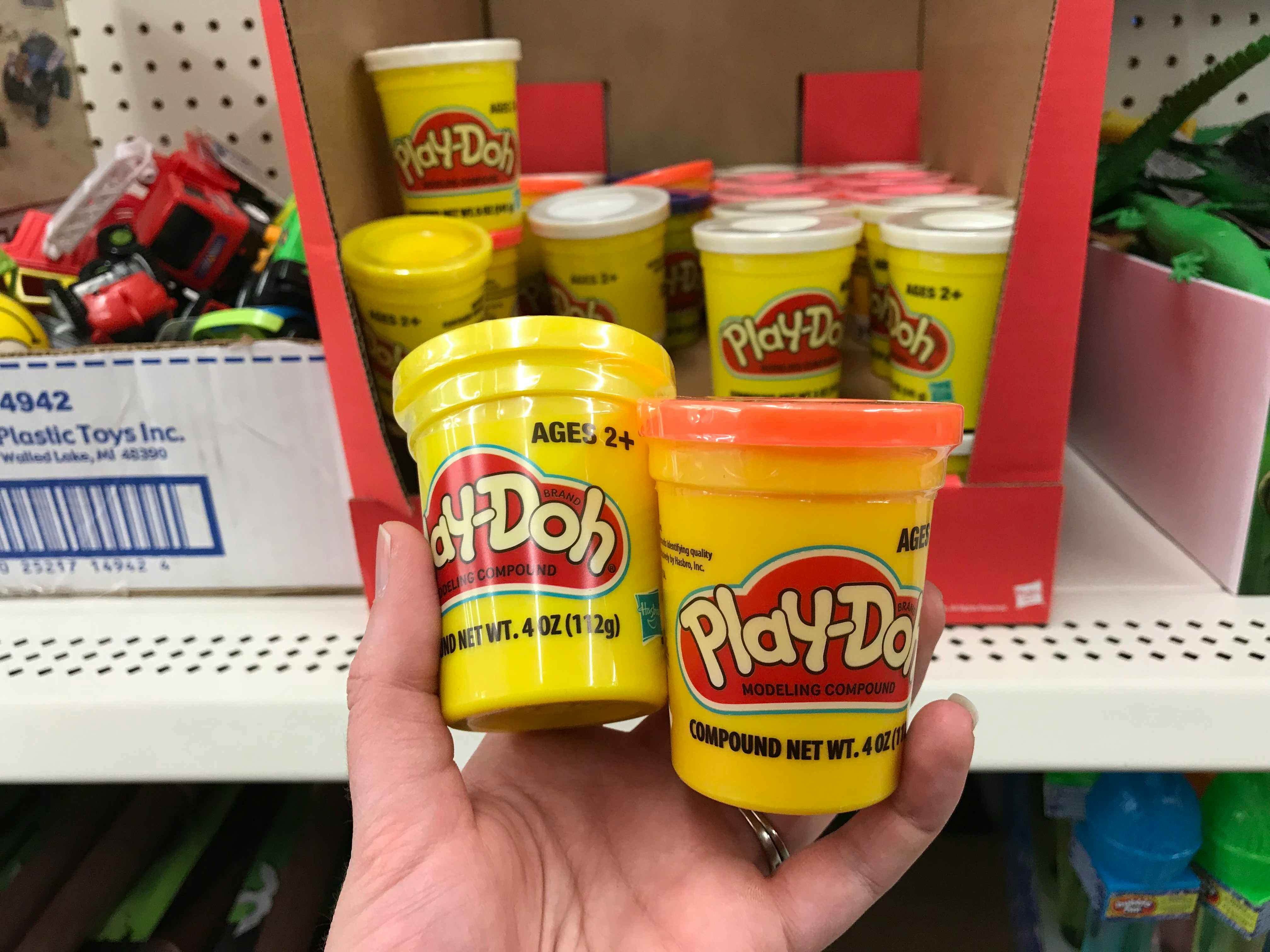 https://prod-cdn-thekrazycouponlady.imgix.net/wp-content/uploads/2018/03/playdough-dollar-store-1521642478.jpg?auto=format&fit=fill&q=25