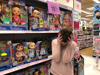 toys r us liquidation 05 1521826292