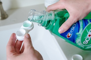 01 kcl contactlens case store mouthwash 1523552404