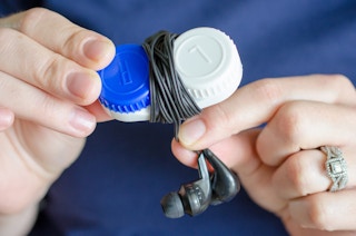 03 kcl contactlens case wrap earbuds to keep untangled 1523552417