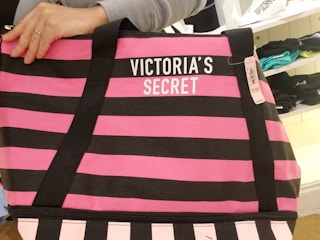 victorias secret weekender tote 041018c 1523374619