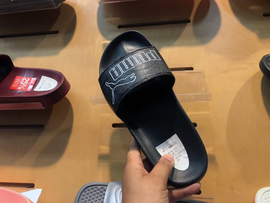 puma slides finish line