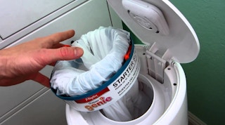garbage bag diaper genie baby hacks 1527186885 e1527194465760