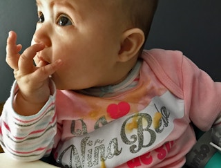 oversized shirt bibs baby hacks 1527187515