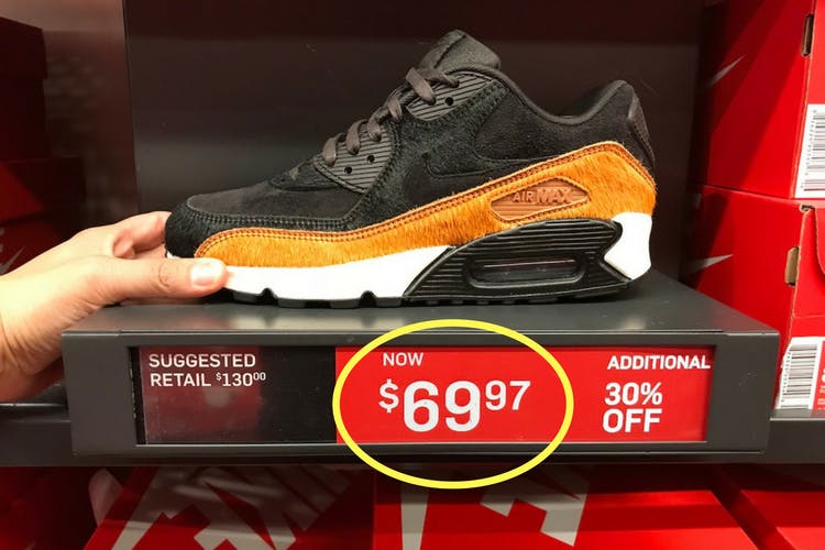 discount nike sneakers