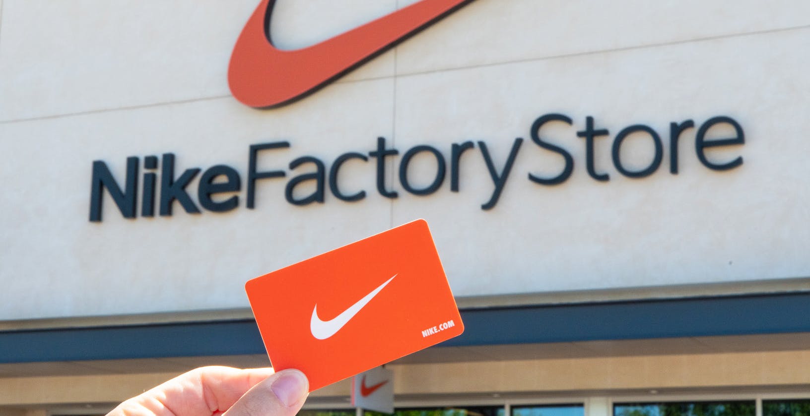 Bermad Fundador vestido Nike Factory Outlet Sale Tips to Help You Save on Kicks - The Krazy Coupon  Lady